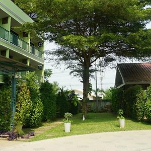 Garden Corner Resort & Hotel 彭世洛 Exterior photo