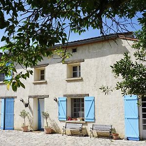 ArthesLa Bergerie De Valerie住宿加早餐旅馆 Exterior photo