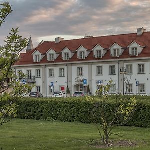 罗泽比基酒店 Włocławek Exterior photo