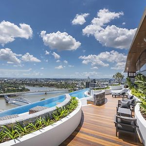 Modern Apartment In South Brisbane Infinity Pool Exterior photo