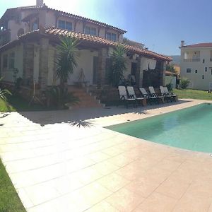 Amomos Villa With Swimming Pool 马蒂 Exterior photo