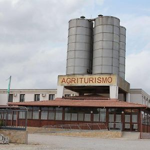 Agriturismo Silos Agri 圣塞韦罗 Exterior photo