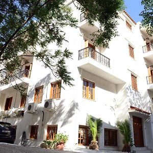 雏菊酒店 Ágios Kírykos Exterior photo