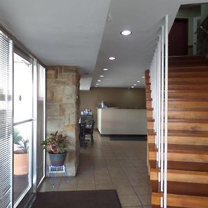 Executive Inn 奇利科西 Exterior photo