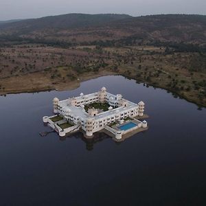 Pārsoli Juesta Lake Nahargarh Palace, Chittorgarh酒店 Exterior photo