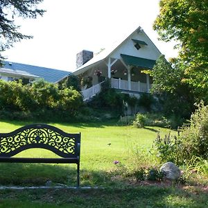 Notre-Dame-du-Lac Auberge Marie Blanc酒店 Exterior photo