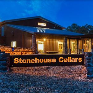 Clearlake OaksBed And Barrel At Stonehouse Cellars住宿加早餐旅馆 Exterior photo