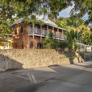 奥德杜松子酒公寓式酒店 Oranjestad  Exterior photo