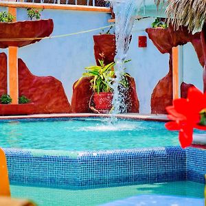 Hotel Suites Tropicana Ixtapa 伊斯塔帕 Exterior photo