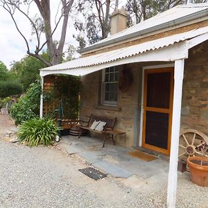 Reillys Wines Heritage Cottages 克莱尔 Exterior photo