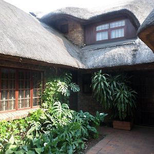 Foundry Guest Lodge Pretoria-Noord Exterior photo