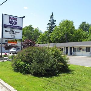 Arnprior 阿诺普赖尔骑士旅馆汽车旅馆 Exterior photo