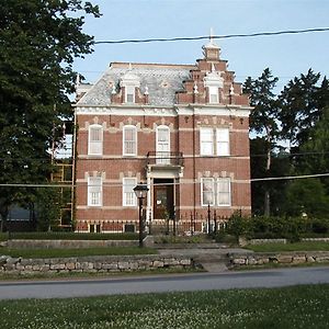 Herzog Mansion 赫曼 Exterior photo