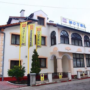 Pbg加尔尼酒店 苏博蒂察 Exterior photo