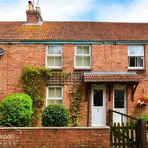 Brickyard Cottage Moreton  Exterior photo