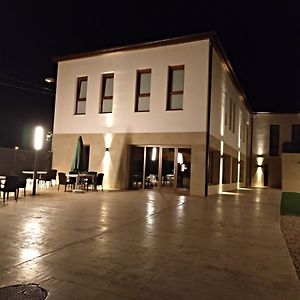Hotel Entrerailes 卡萨拉雷纳 Exterior photo