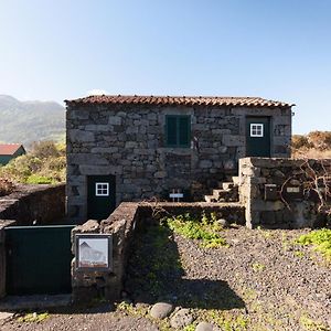 普赖尼亚德拜舒Adega Do Boqueirao别墅 Exterior photo