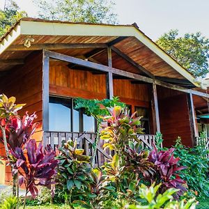 Heliconias Rainforest Lodge 比加瓜 Exterior photo