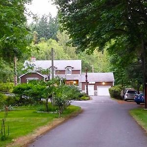 马拉哈特简易别墅汽车旅馆 Malahat Exterior photo