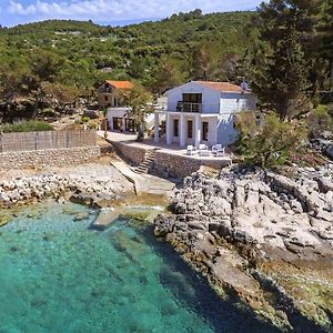 Villa Mendes Zastražišće Exterior photo