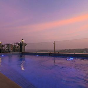 Hill Top Luxury Villa - 3 Bhk || Infinity Pool 马普萨 Exterior photo