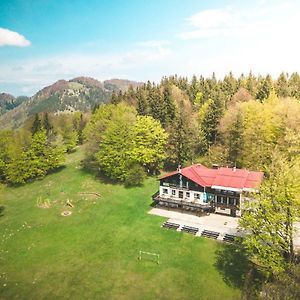 Dol pri HrastnikuPlaninski Dom Na Kalu住宿加早餐旅馆 Exterior photo