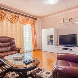 Luxury House Petrovic - Vranjina Skadar Lake 波德戈里察 Exterior photo