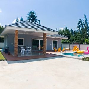 Atomic Pool Villa 华欣 Exterior photo