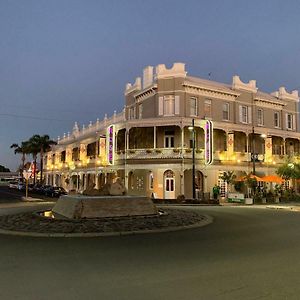 玫瑰酒店和汽车旅馆 班伯里 Exterior photo