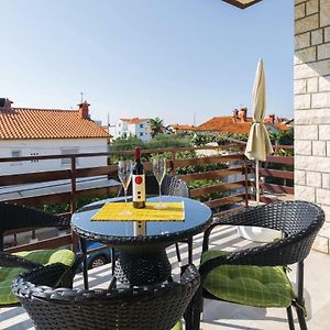 Lovely Apartment In Novigrad With Wifi Exterior photo