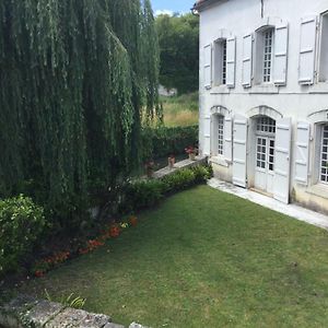 La Rochebeaucourt-et-ArgentineLa Maison Du Pont住宿加早餐旅馆 Exterior photo