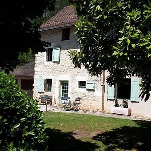 Gite Entre Vignes Et Montagne Lhuis Exterior photo