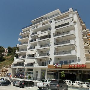 Doka Apartments Sarandë Exterior photo