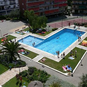 Oasis Near Barcelona Pool Tennis Beach 圣安德烈斯-德利亚瓦内拉斯 Exterior photo