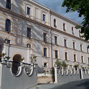 Palazzo Moraschi Subiaco住宿加早餐旅馆 Exterior photo