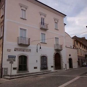 Palazzo Cusani Solopaca Exterior photo