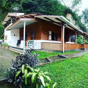 Villa Bayu Lembang 万隆 Exterior photo