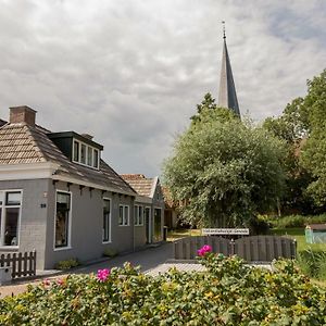 Vakantiehuisje Smoek Holwerd, Aan De Waddenzee Exterior photo