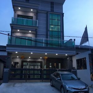 Ck Homestay K.Sepetang 太平 Exterior photo