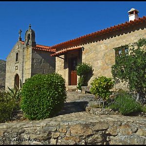 Castelo Cottages Castelo Novo Exterior photo