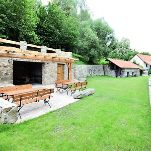 Krasna Hora nad Vltavou Statek Vletice酒店 Exterior photo