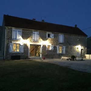 La Maison De Lucien, Gite Au Coeur Du Vignoble Chablisien Préhy Exterior photo