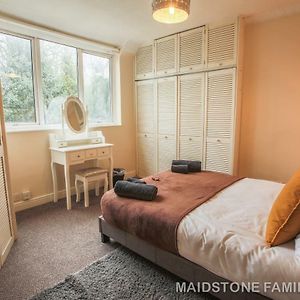 Maidstone Family Homes Upper Road Cottage Exterior photo