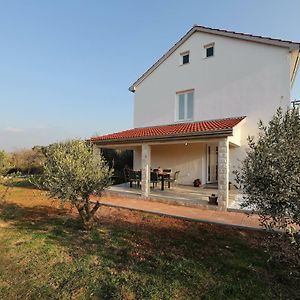 Holiday Home Hrast Debeljak Exterior photo