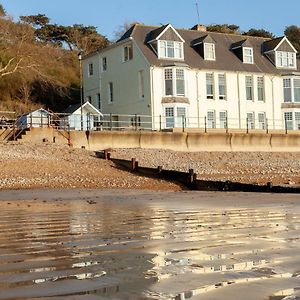 Promenade Apartment With Own Beach Hut Totland Room photo