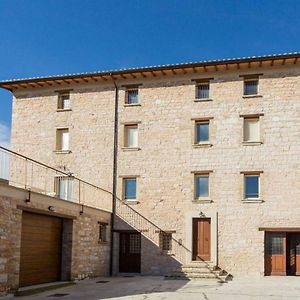 Villa Costanzi: Comfy Apartment Below The Cucco Sigillo Exterior photo