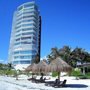 Tu Mirada Al Mar Beachfront Tower & Spa 坎昆 Exterior photo