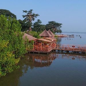 Bintang Bolong Lodge Exterior photo