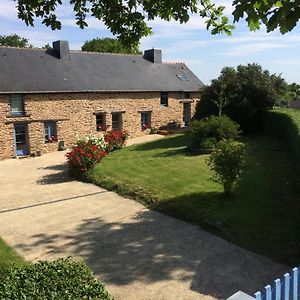 阿维尔瓦斯特住宿加早餐旅馆 Le Verger Exterior photo