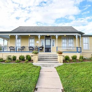 Das Meyer Haus - Luxe Victorian Schulenburg Exterior photo